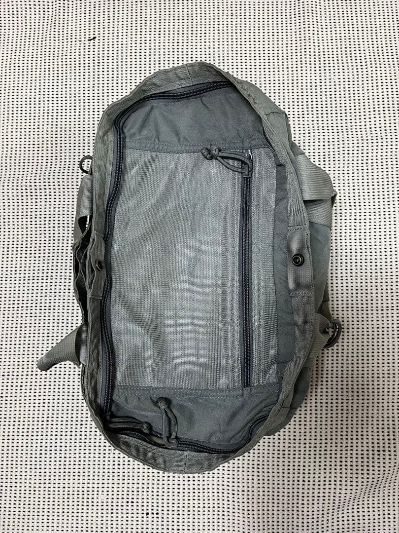 かな　BRIEFING EASY WIRE グレー　トリプルコラボ