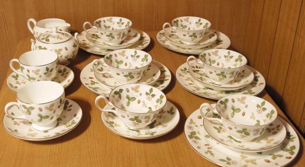  ワイルドストロベリー　食器セット