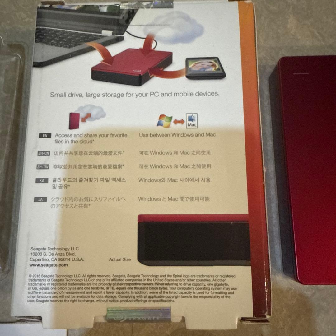 SEAGATE Backup Plus Slim 4TB レッド
