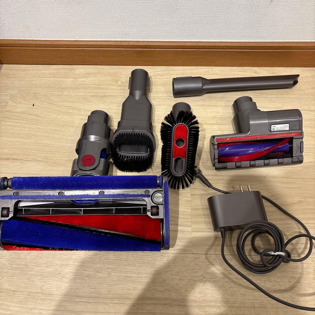 【分解清掃済動作品】ダイソン　SV15 V11 コードレスクリーナーセット　美品