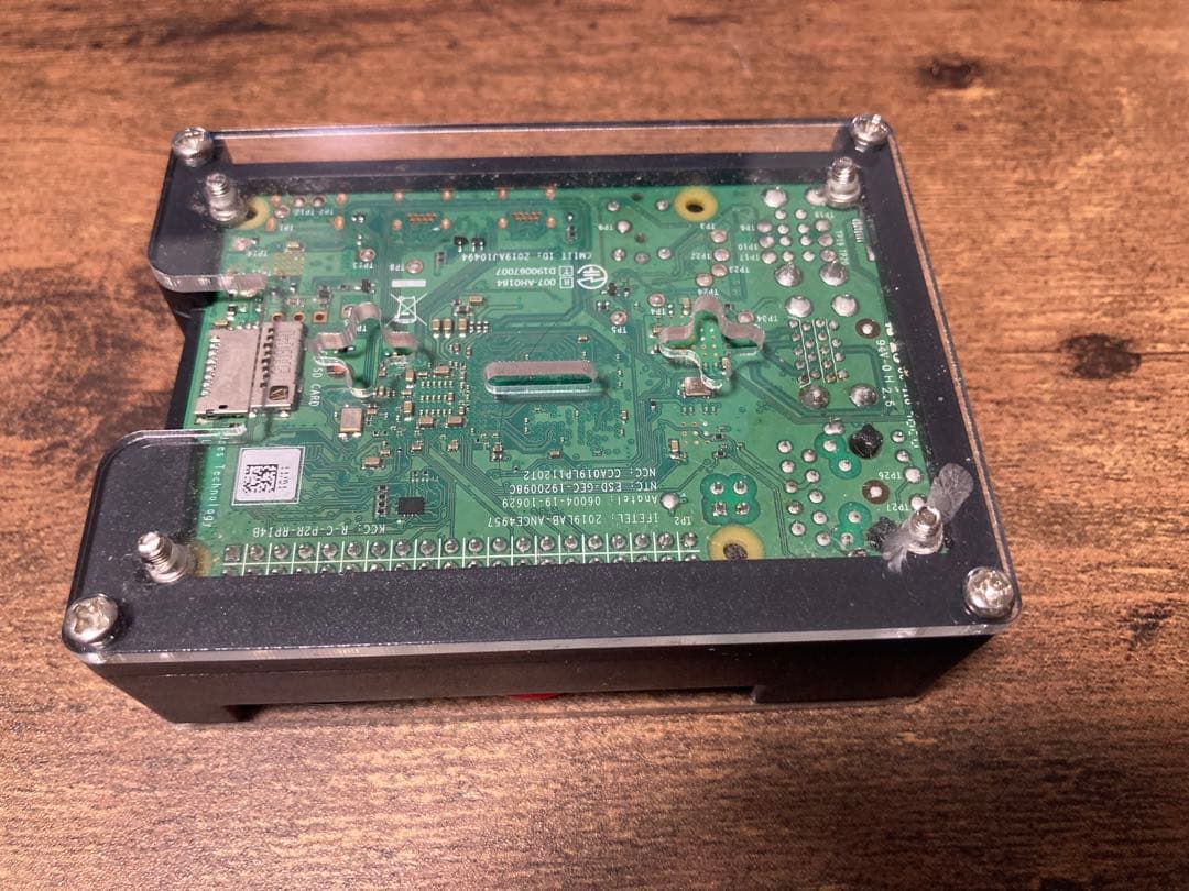 raspberry pi 4 Model B 4GBモデル