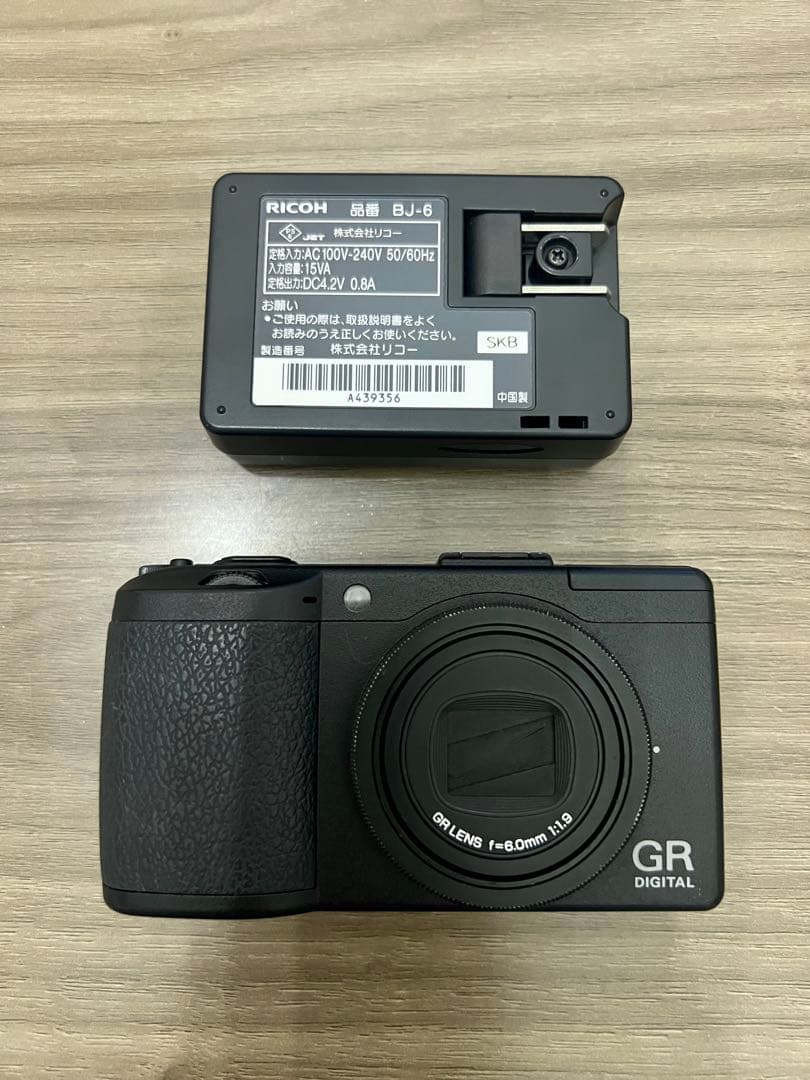 【美品】RICOH GR DIGITAL III コンパクトデジタルカメラ