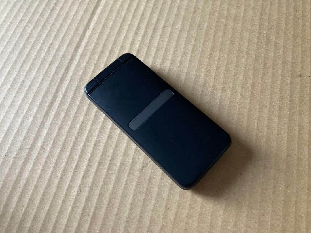 美品 G289 GRATINA 4G KYF39 SIMフリー ガラホ povo