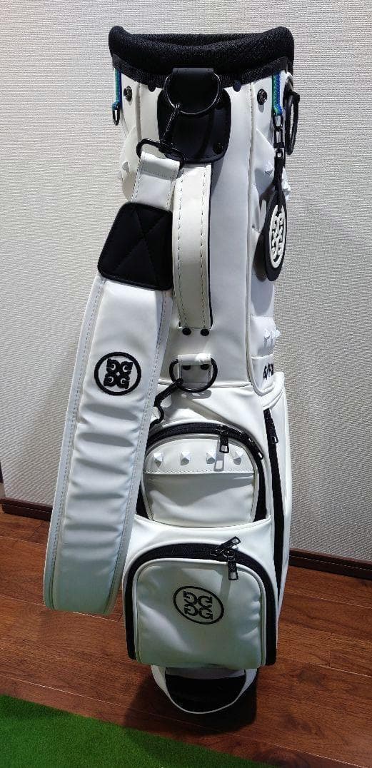 G/FORE ・ジーフォア　軽量　スタンド式キャディバッグ