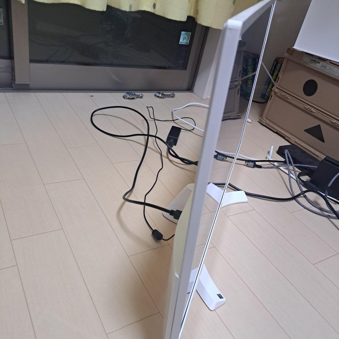 美品～普通!LG モニター 32MP58HQ-W ホワイト 大画面