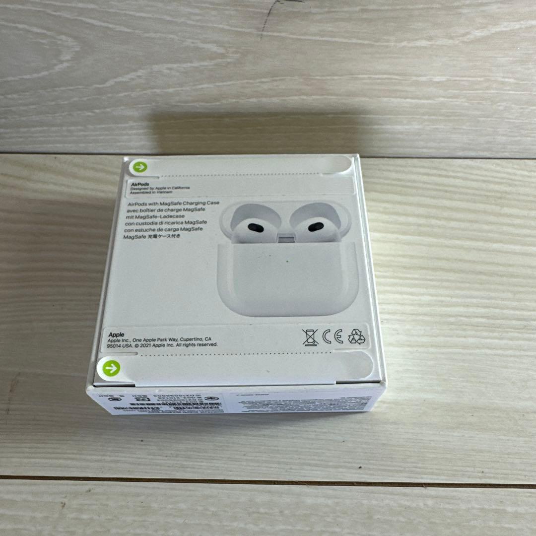 【新品未開封品】 Apple Airpods (第3世代) MME73J/A
