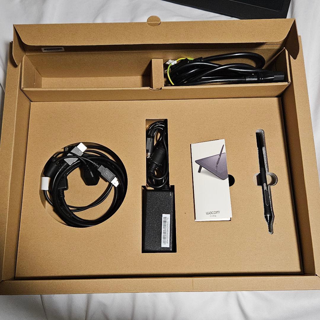 液タブ・ペンタブ Wacom Cintiq 16 FHD DTK1660K1D