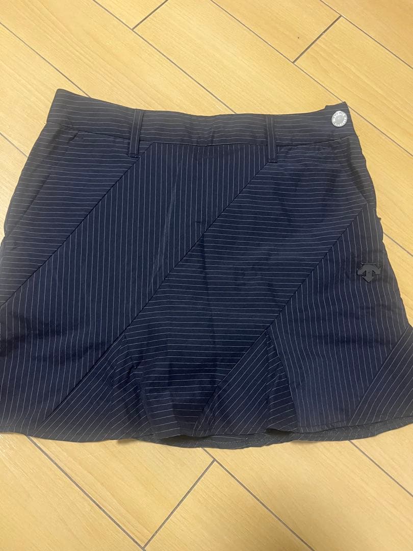 デサントゴルフ ストライプ柄 スカート SS 58 XS