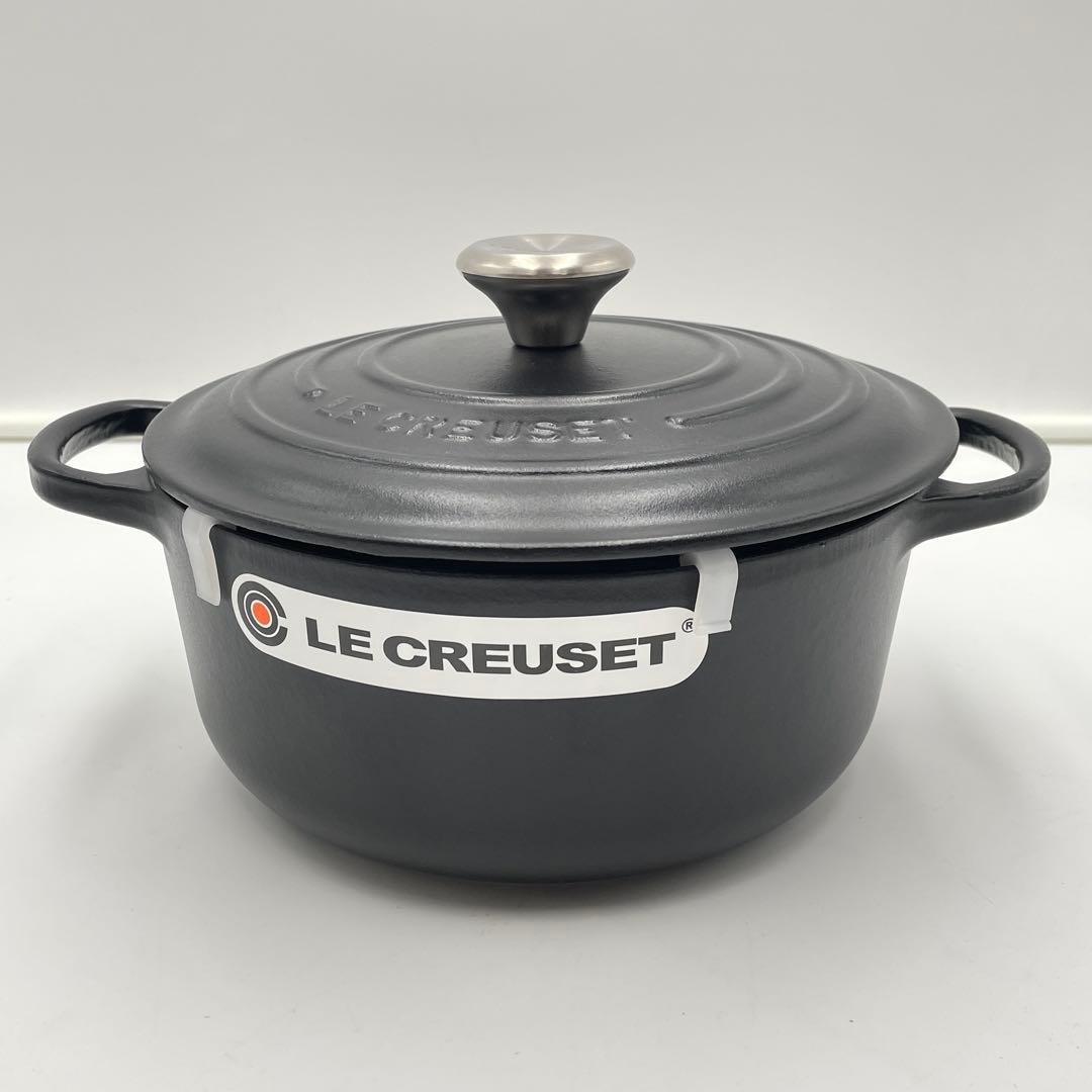 未使用　ルクルーゼ ココット ロンド　20cm マットブラック　シルバーツマミ