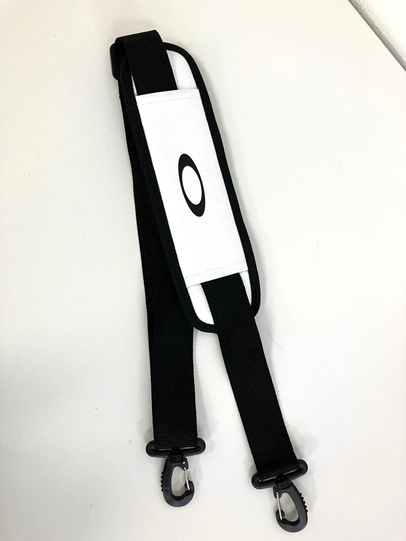 新品　オークリー　スカル　ボストンバッグ　ホワイト