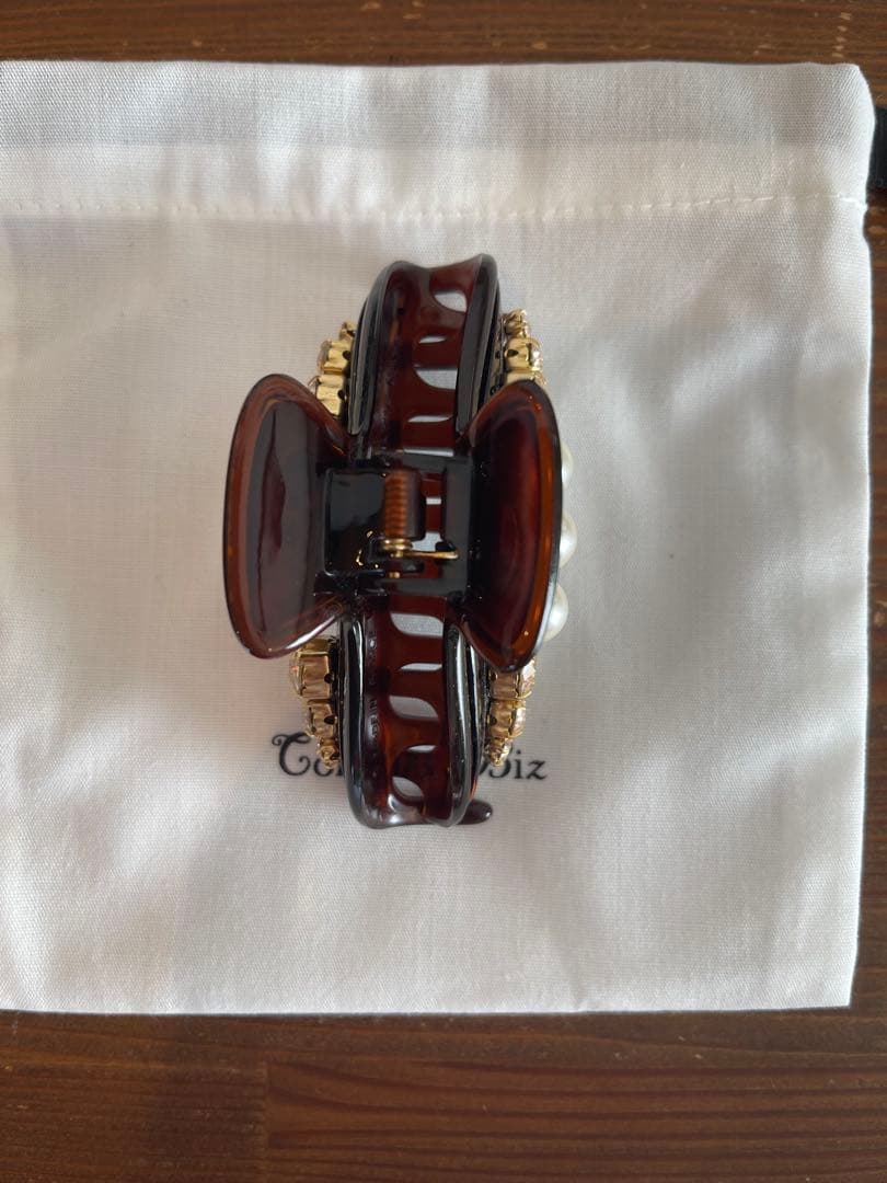 Complex Biz パール付きヘアクリップ