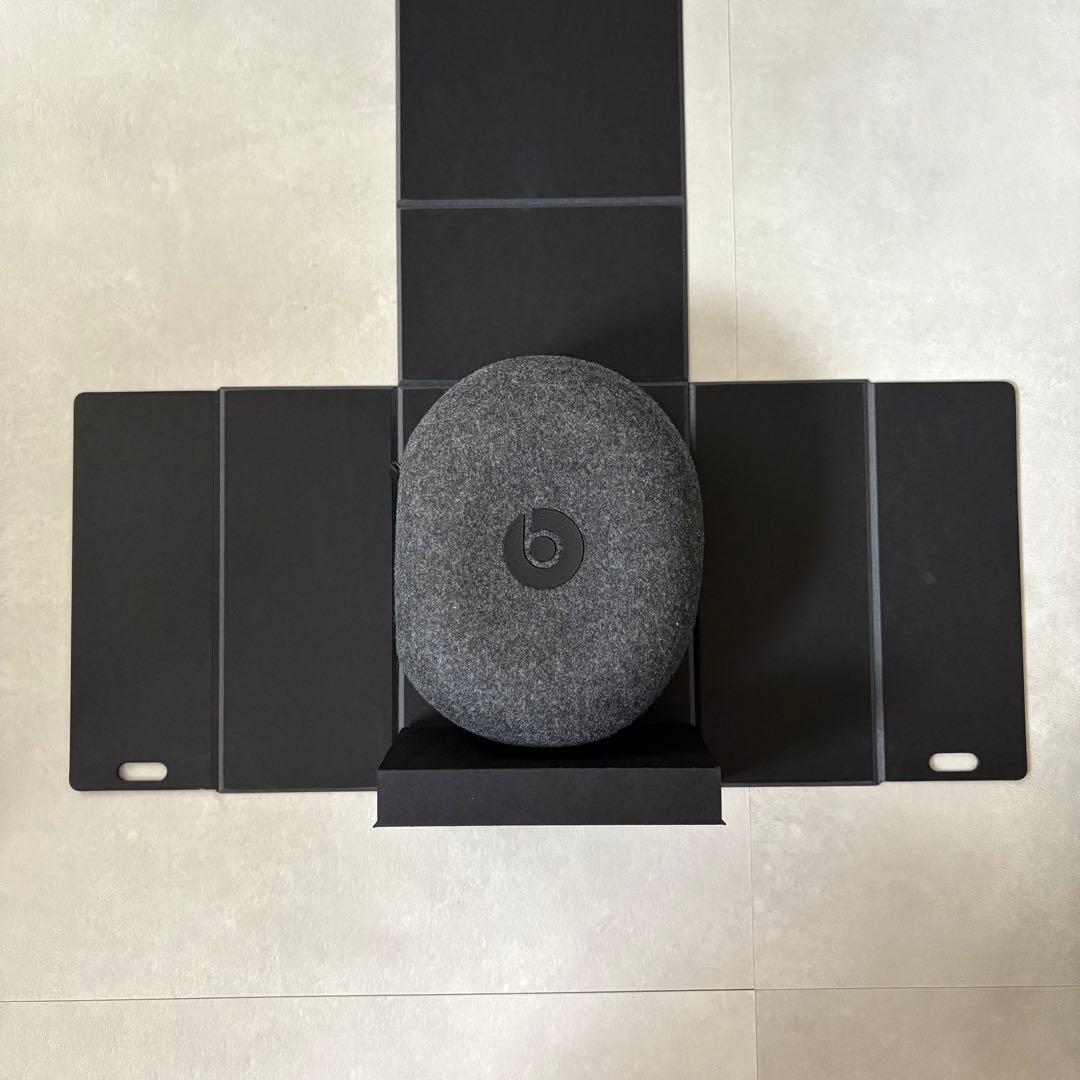 Beats Solo Pro (Beats By Dr. Dre) アイボリー