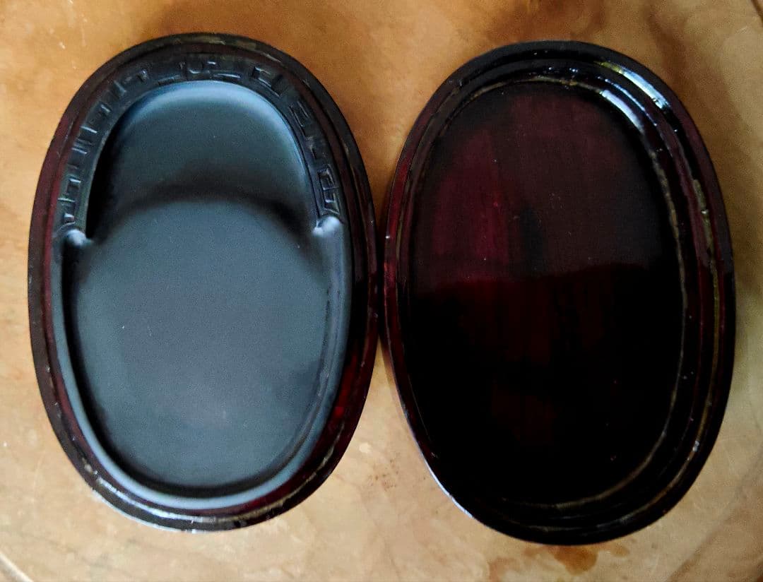 端渓硯 ＋おまけミニ硯 ＋ 筆６本