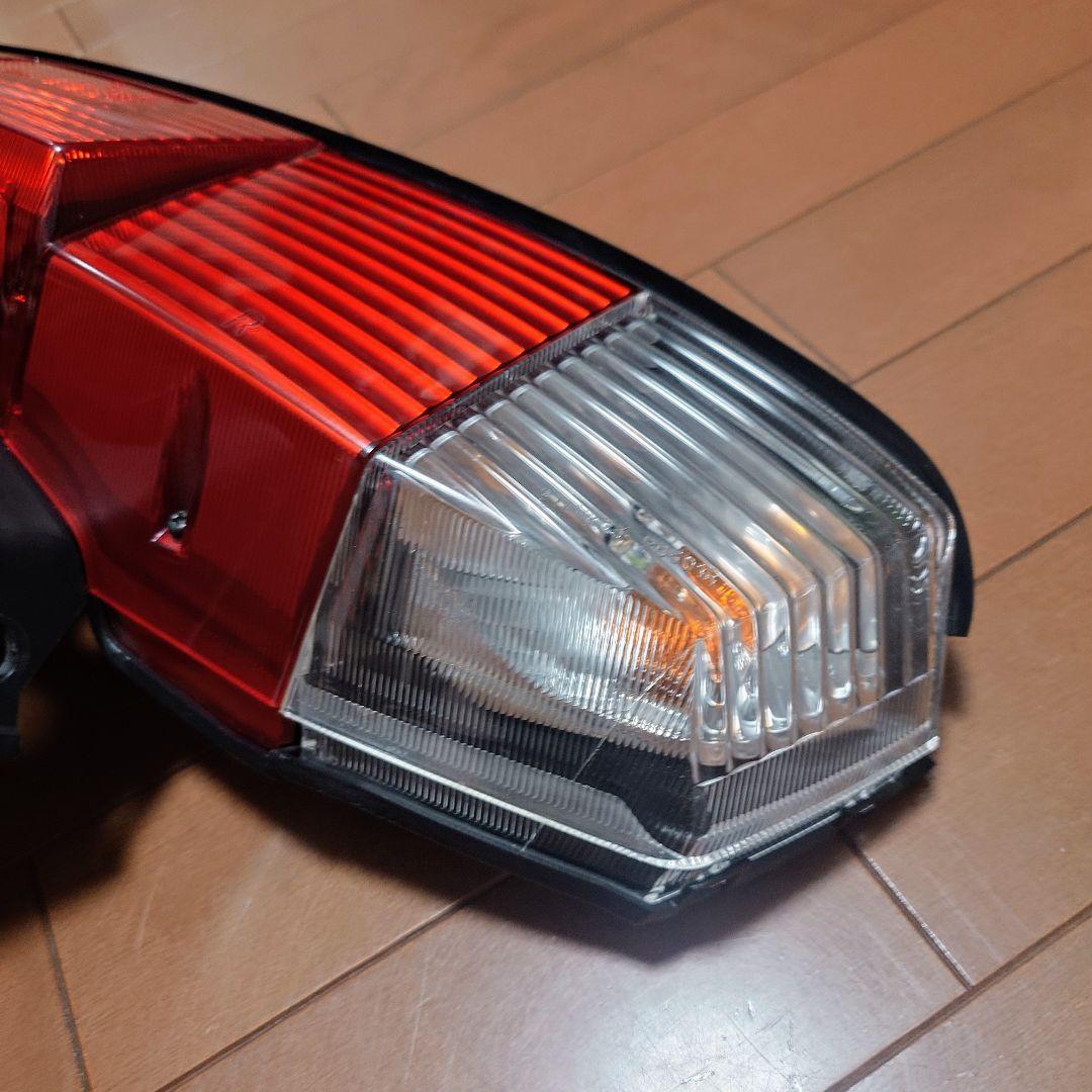 フュージョン　純正　テールランプ