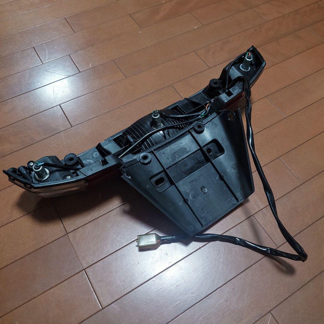 フュージョン　純正　テールランプ