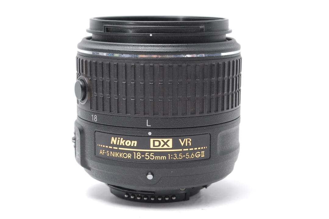 新品級ショット数　Nikon D5500　WiFI搭載　タッチパネル　スマホ転送