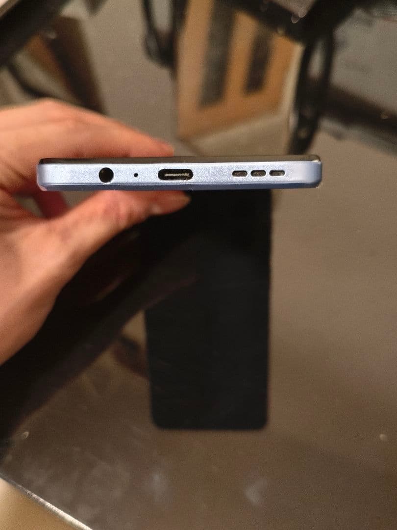 Motorola g64y スマホ本体