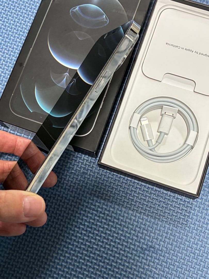 ⭐︎専用です⭐︎【美品】iPhone12Promax256GB シルバー