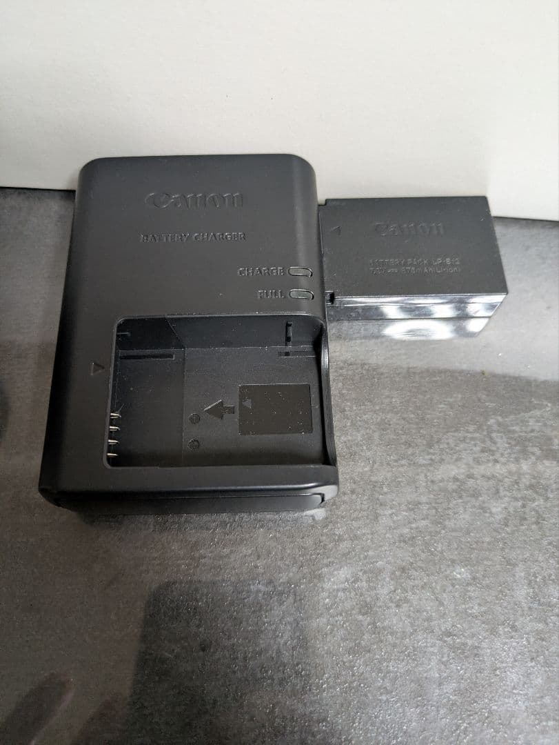 EF-M28mm F3.5 マクロ IS STM