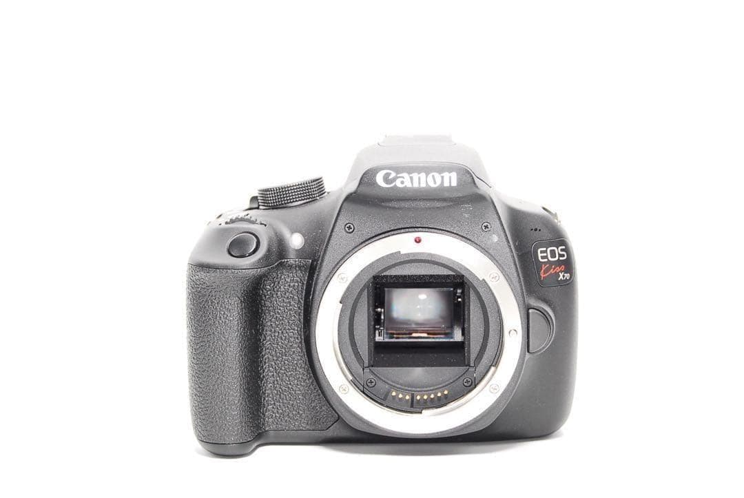 ☘️極美品☘️Canon Kiss X70 一眼レフ 旅行写真撮りたい方向け