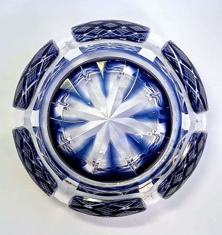 【翡翠カワセミ】島津薩摩切子 薩摩ガラス工芸 向付鉢 藍 魚子 花縁連弁状