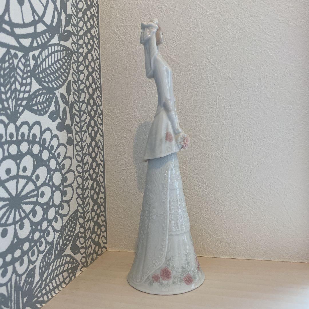 リヤドロ　　置物　ウェディングベル