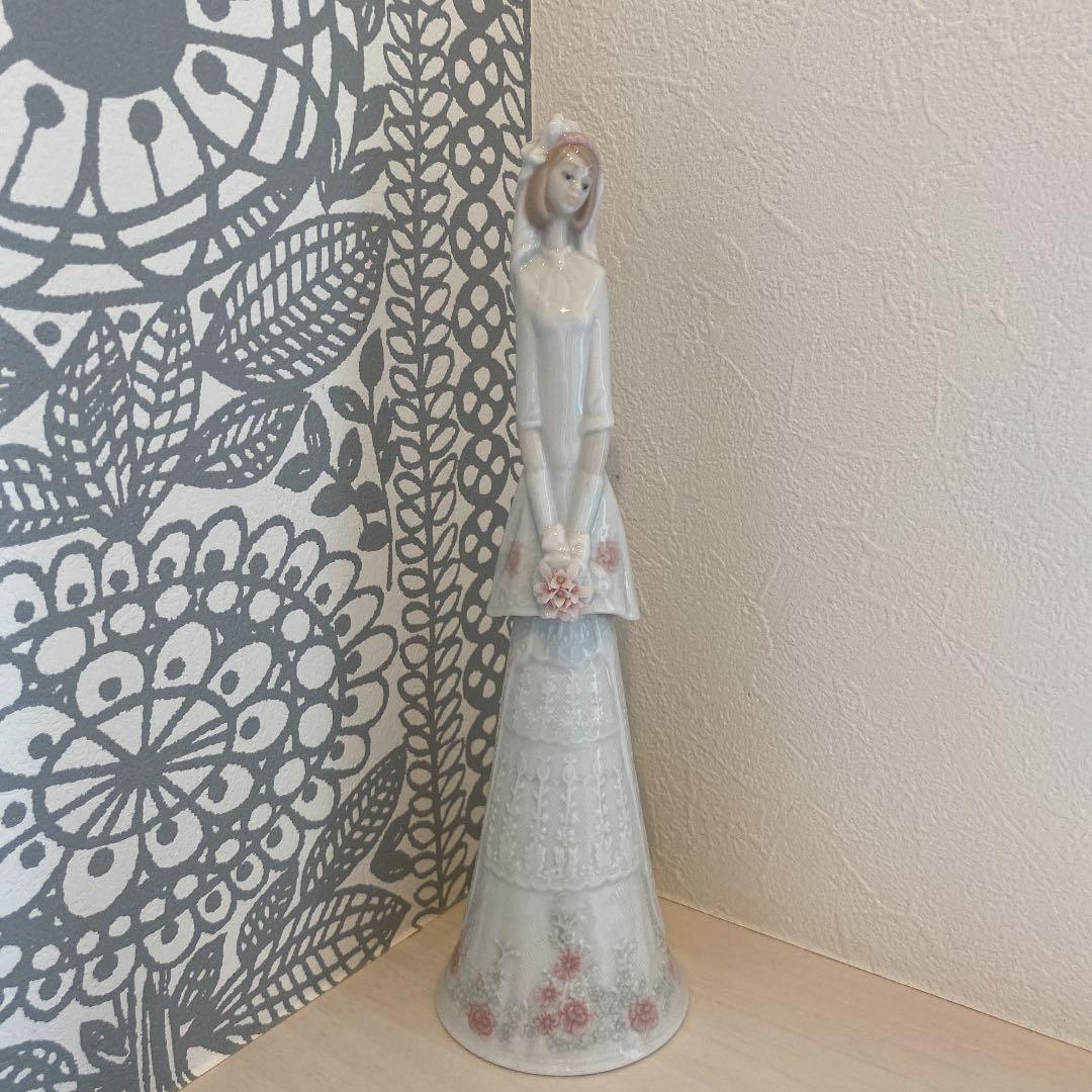 リヤドロ　　置物　ウェディングベル