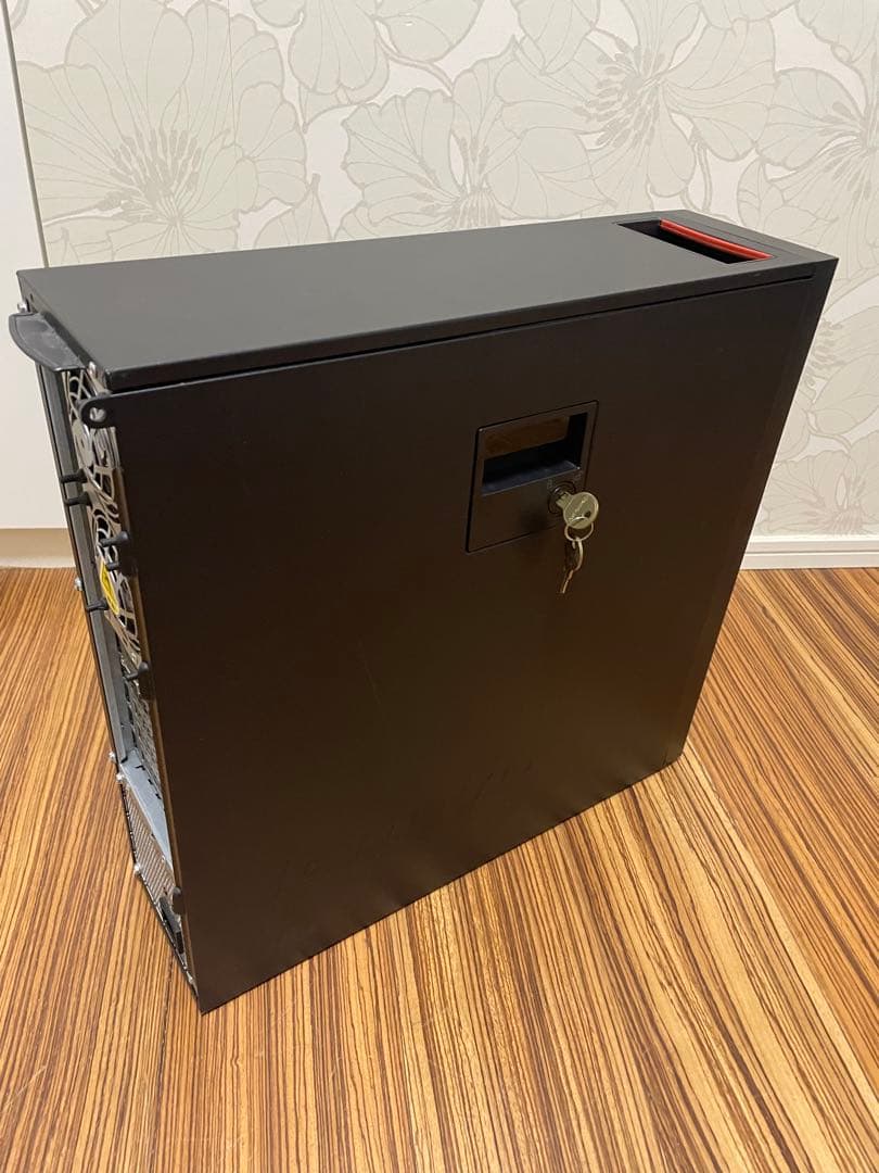 ミリフリ ThinkStation C30 モニターセット