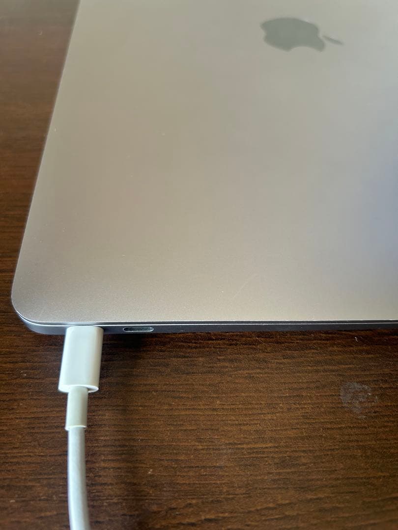 【美品】MacBook Air 13インチ2020 / 256GB