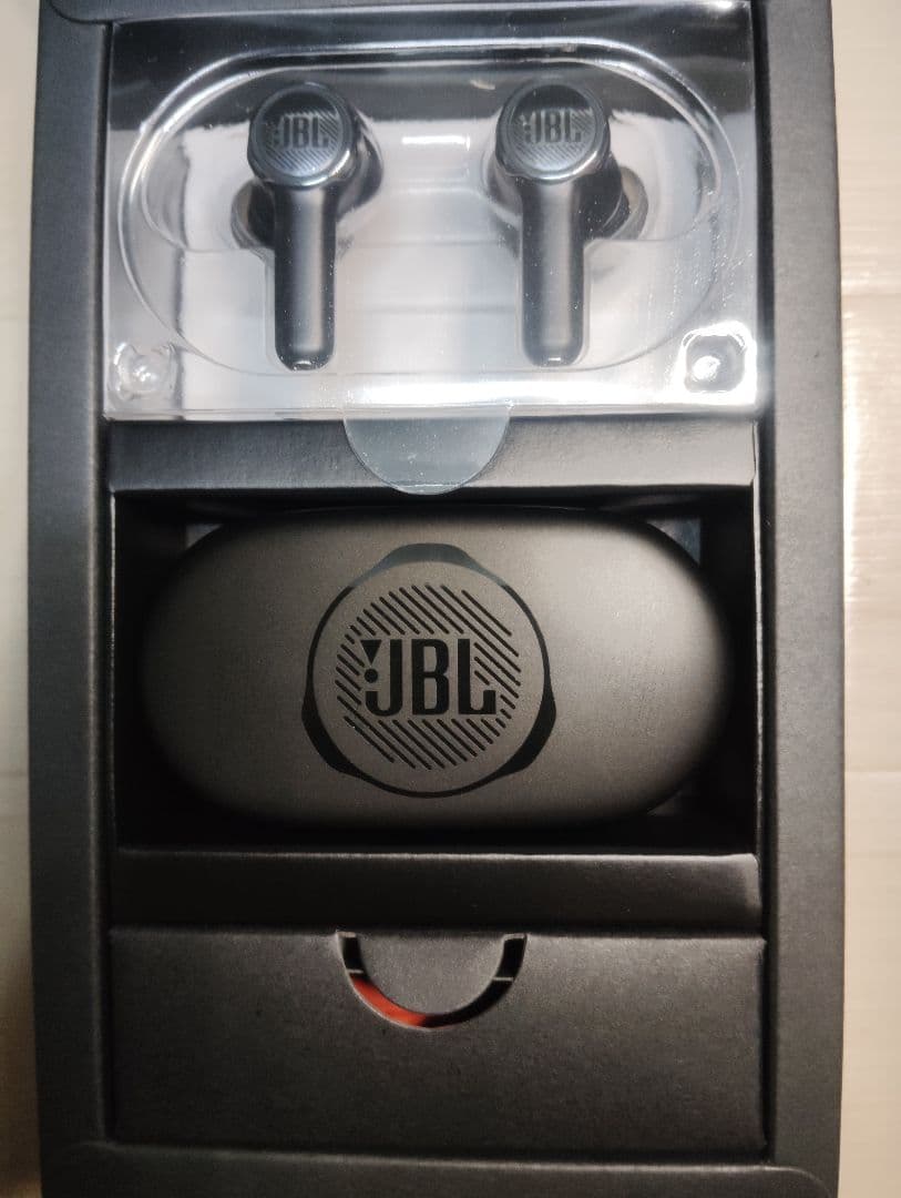 JBL Quantum TWS ワイヤレスイヤホン ブラック