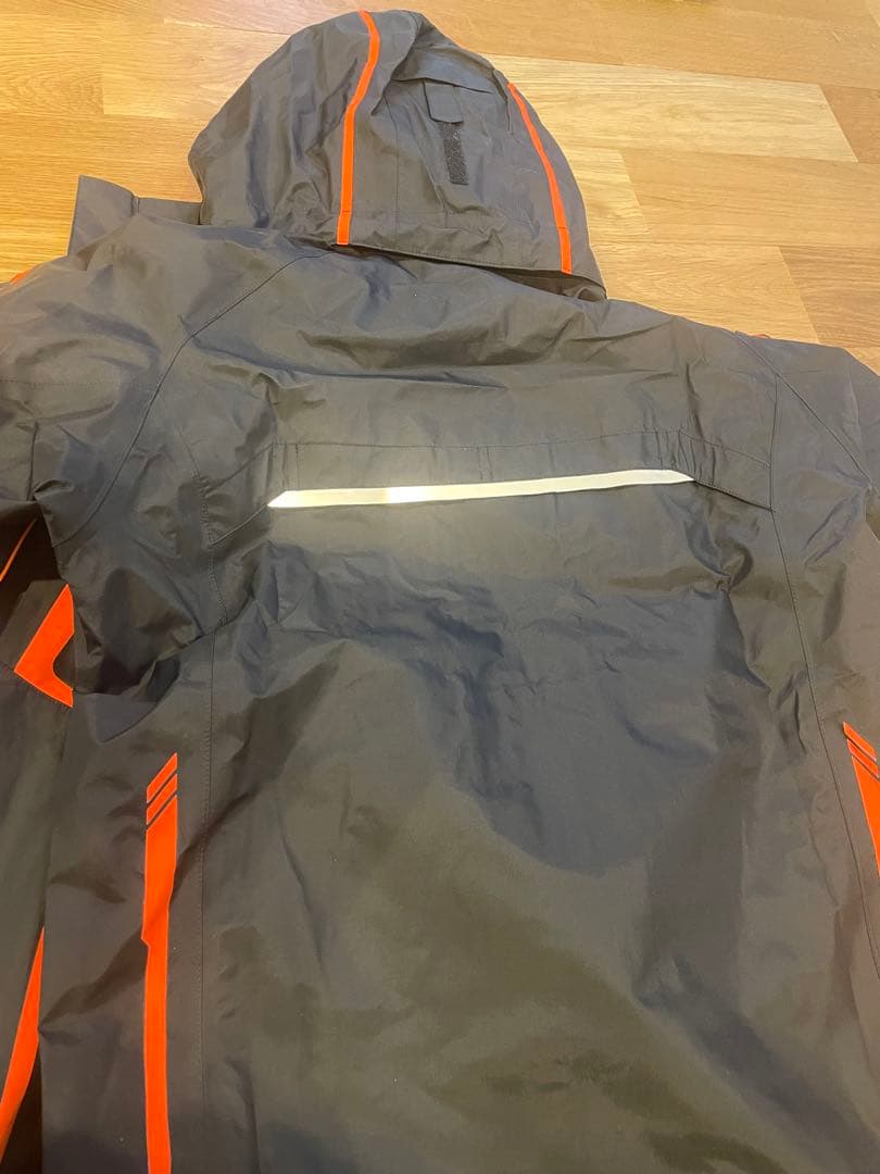 がまかつフィッシングスーツ(上下セット) 黒/オレンジ