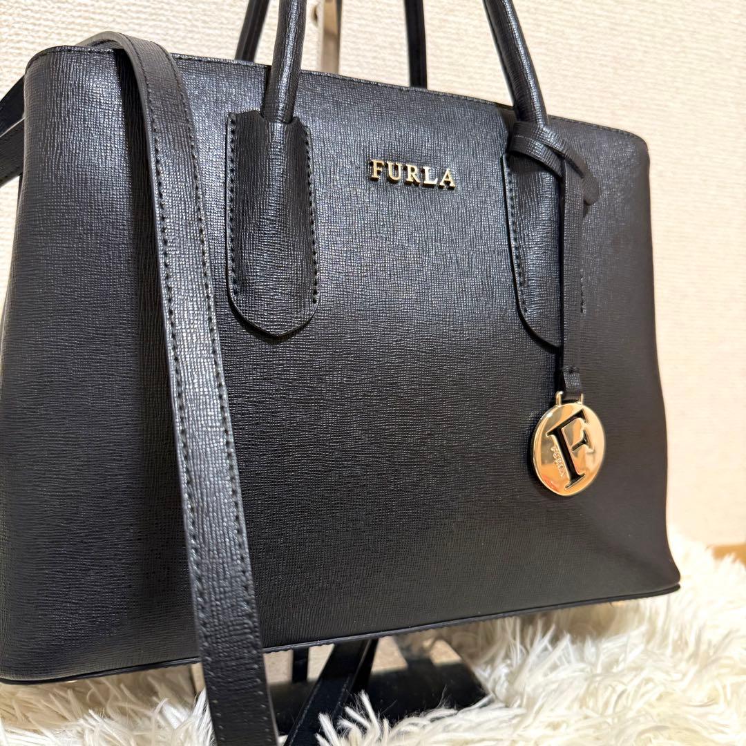 【極美品】FURLA　フルラ　ハンドバッグ　テッサ　ブラック　サフィアーノ