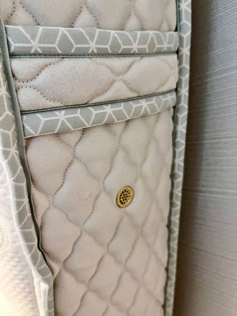 [値下げ] 日本ベッド　シルキーシフォン　マットレス（シングル）美品