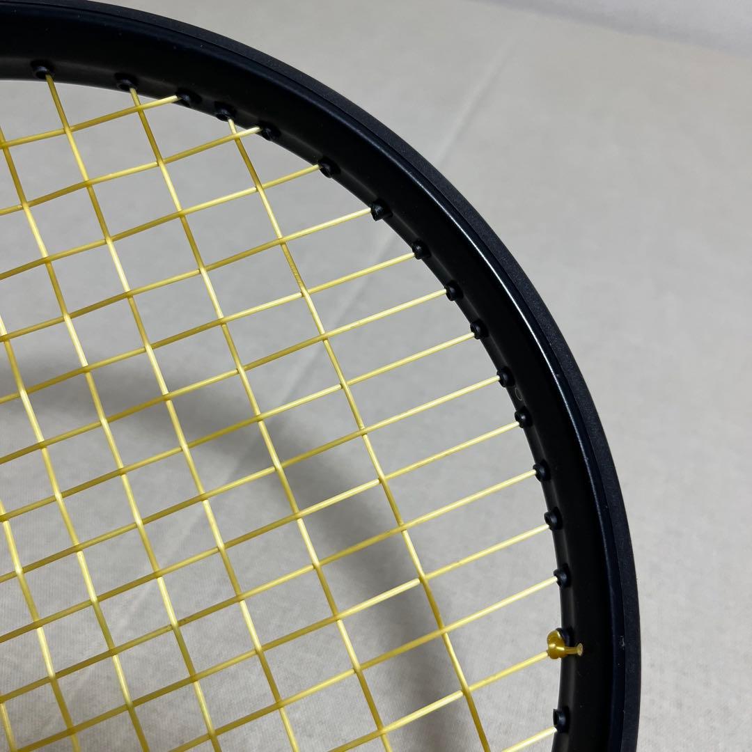 ③ Wilson Ultra 100L V4 G2テニスラケット 専用ケース付き