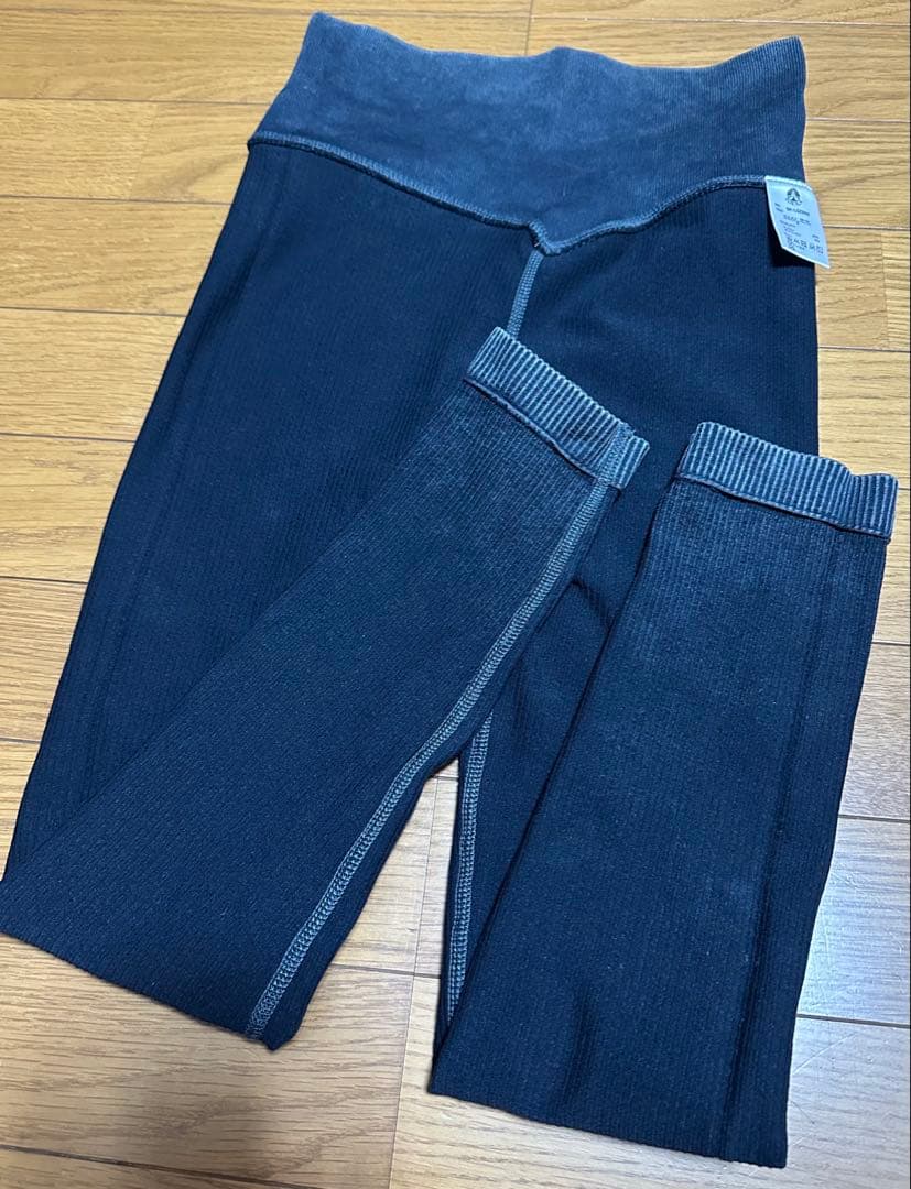 【sukala】ヨガウェア　ストライプ柄 ダークグレー セットアップ Sサイズ