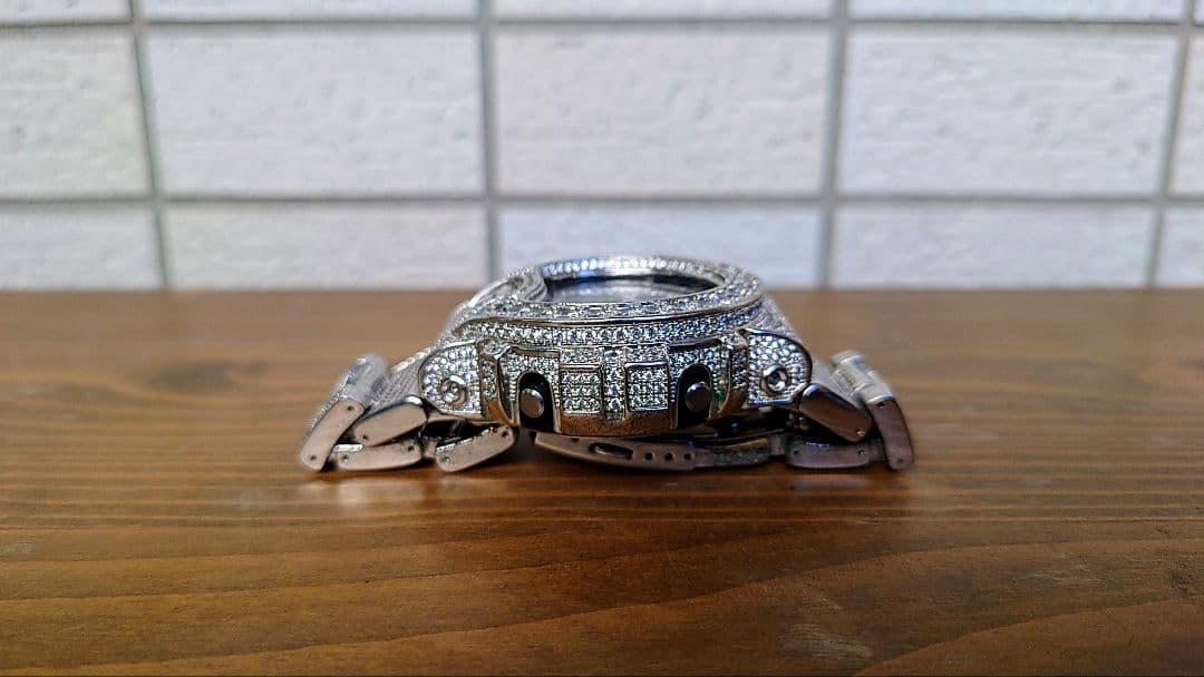 【中古】G-SHOCK　アフタースワロスキー　デジタル腕時計　DW6900