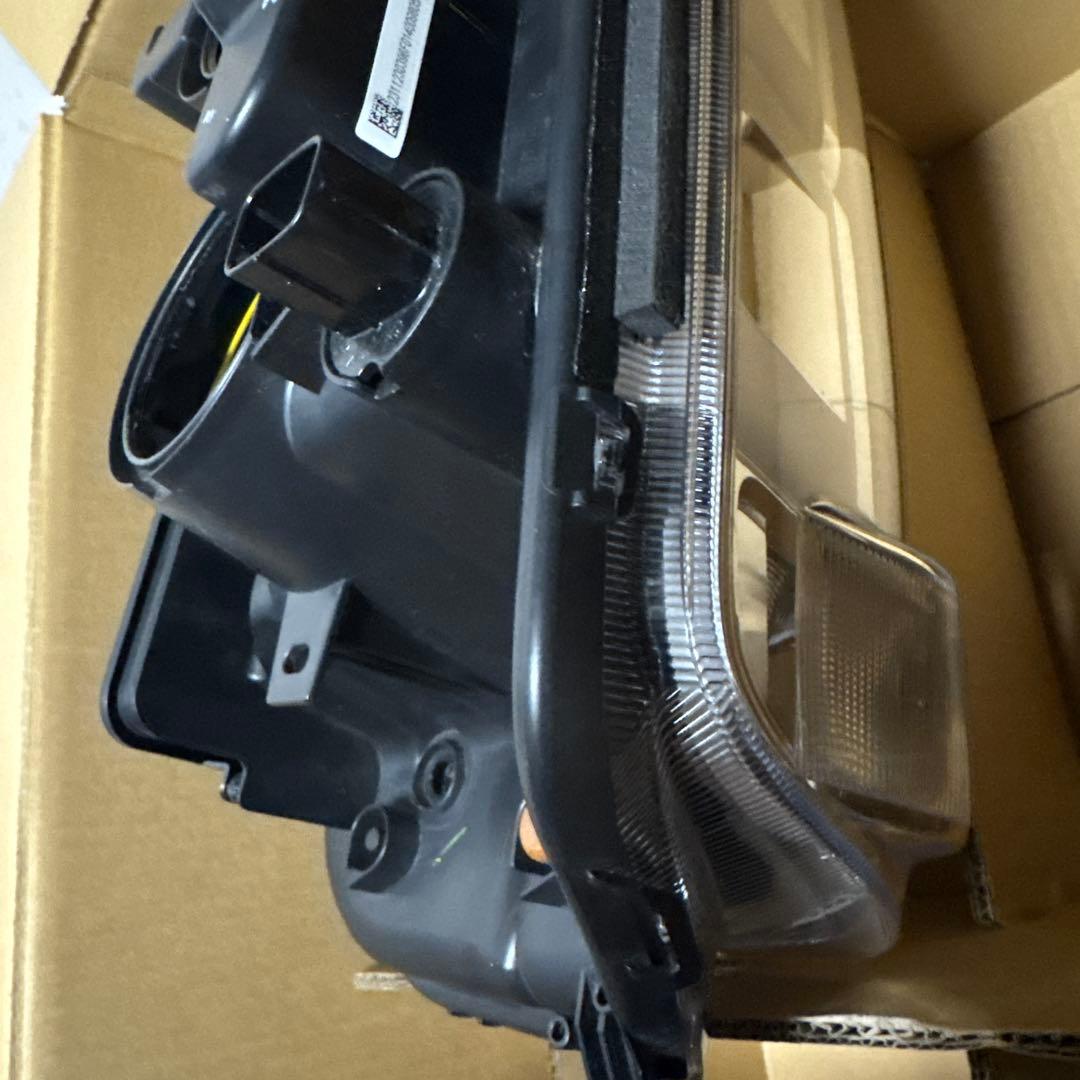 スズキエブリィ　日産クリッパー17v 17wヘッドライトHID 美品ハウジング