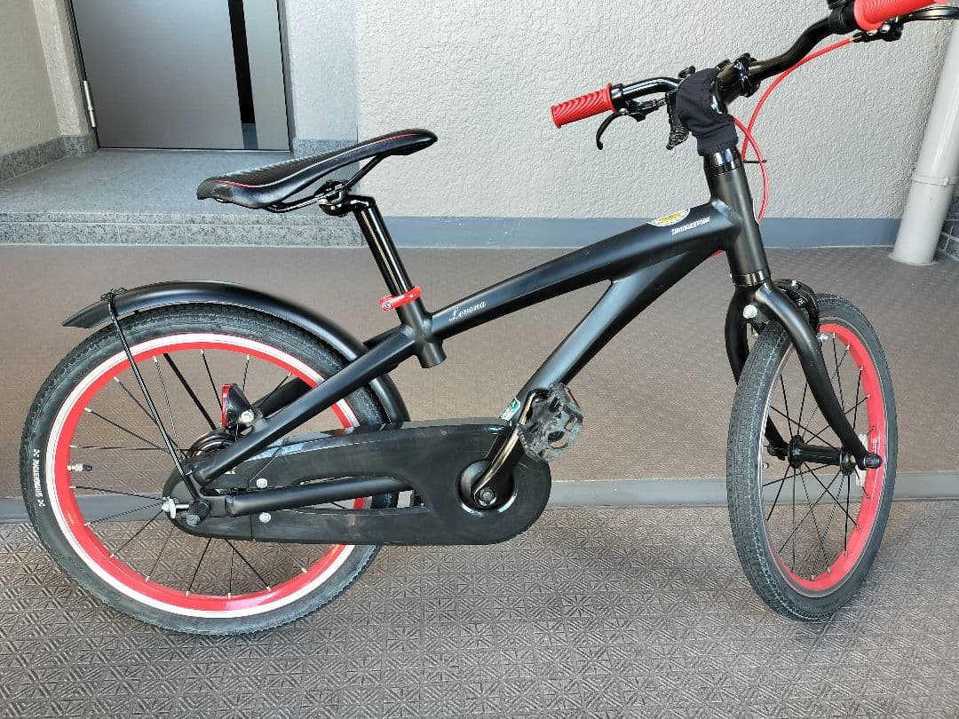 ブリヂストン　Levena 引取限定（大阪箕面）