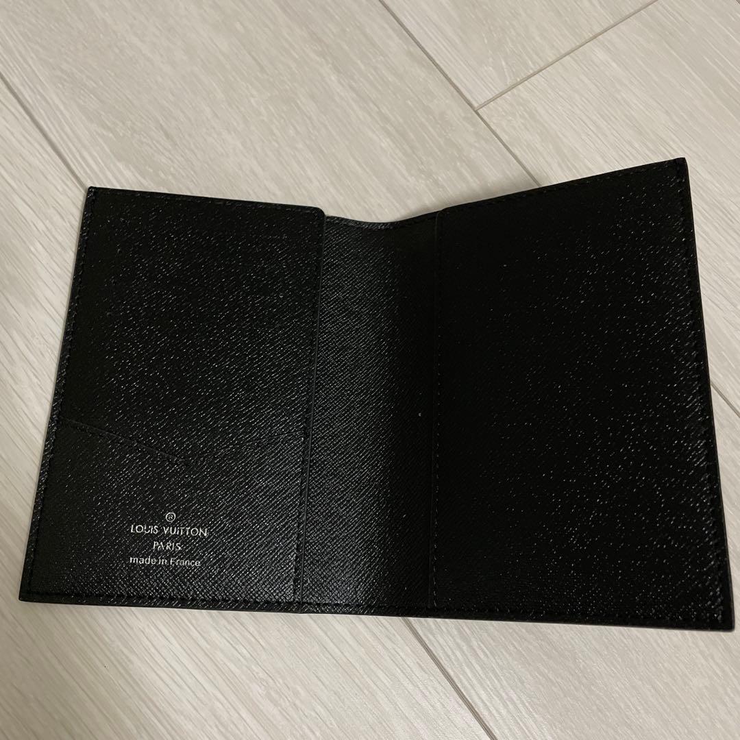 パスポートケース ピカチュウ付き