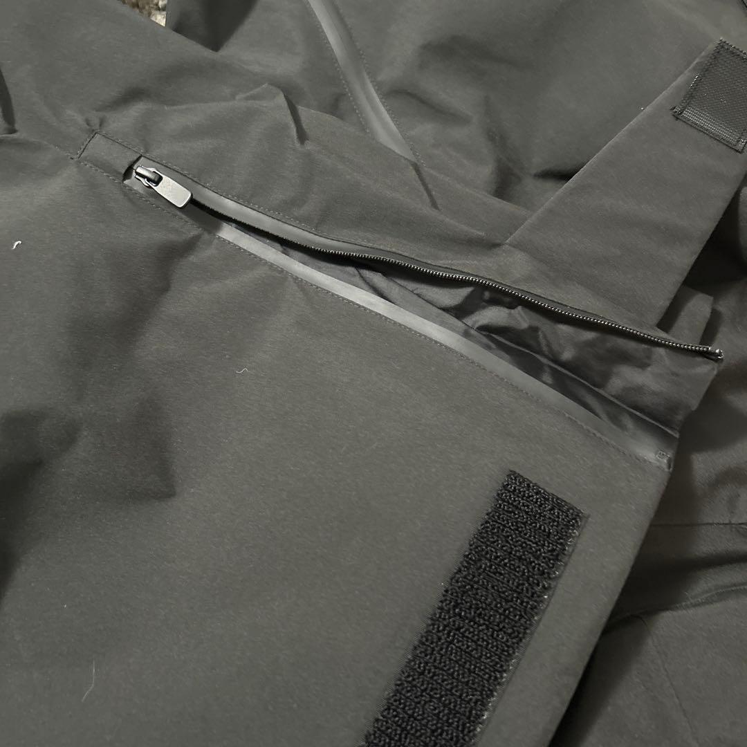 ●ZARA●ザラ●防風　防水スキーウェア●ジャンプスーツ●つなぎ●XL●新品●