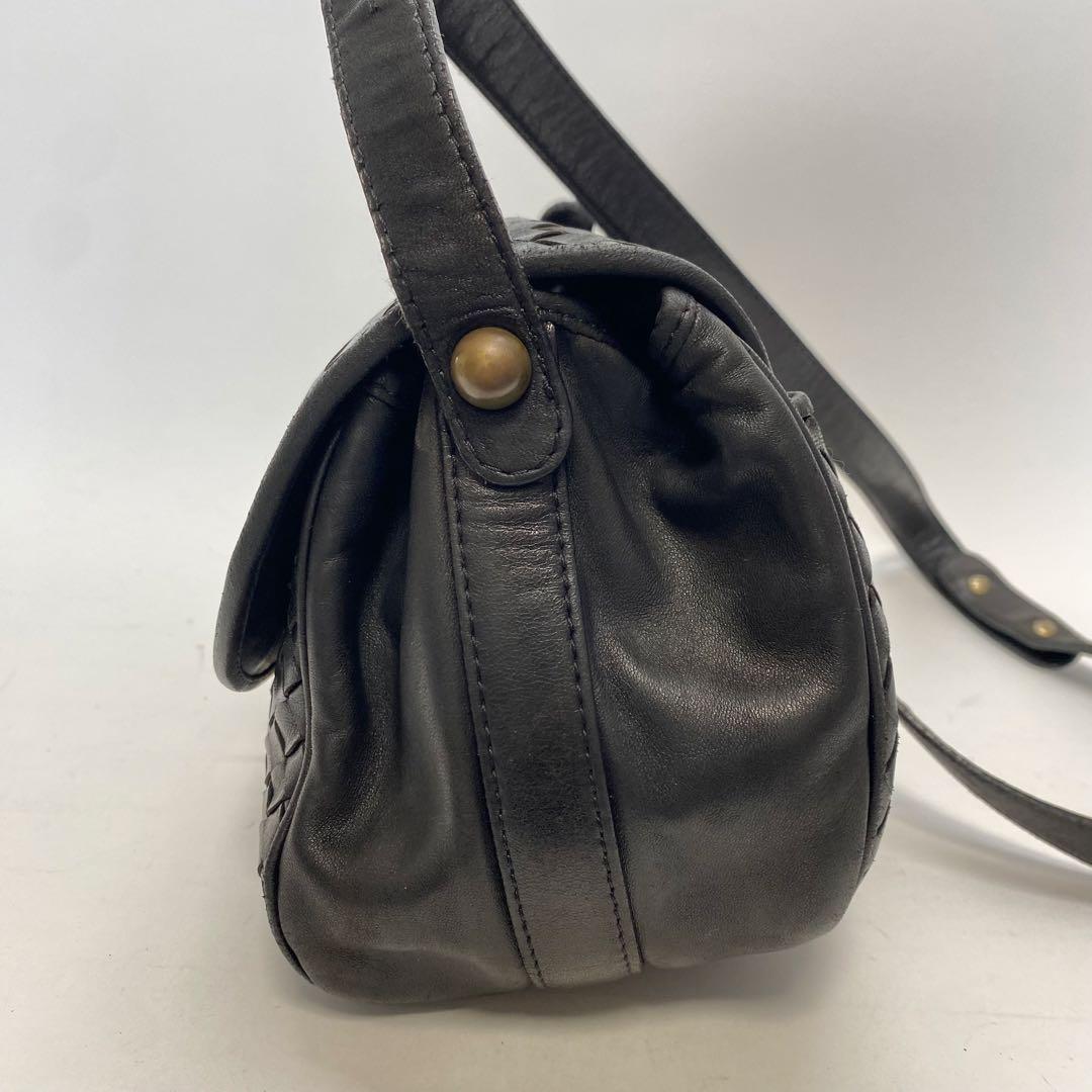 ボッテガヴェネタ ブラック イントレチャート ターンロック ショルダーバッグ