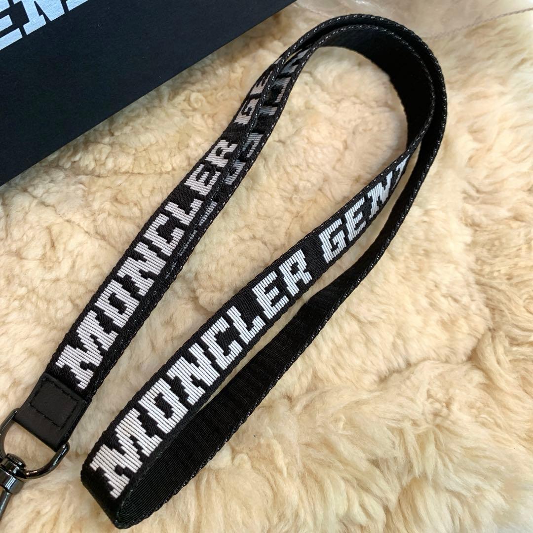 ☆新品同様☆MONCLER GENIUS ネックストラップ ロゴ 黒ｘ白