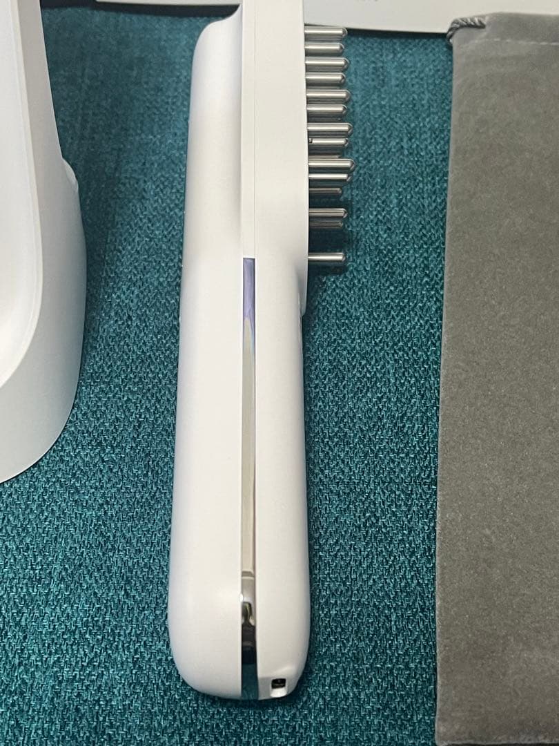 STELLA BEAUTE レーザー&EMSリフトブラシ PRO