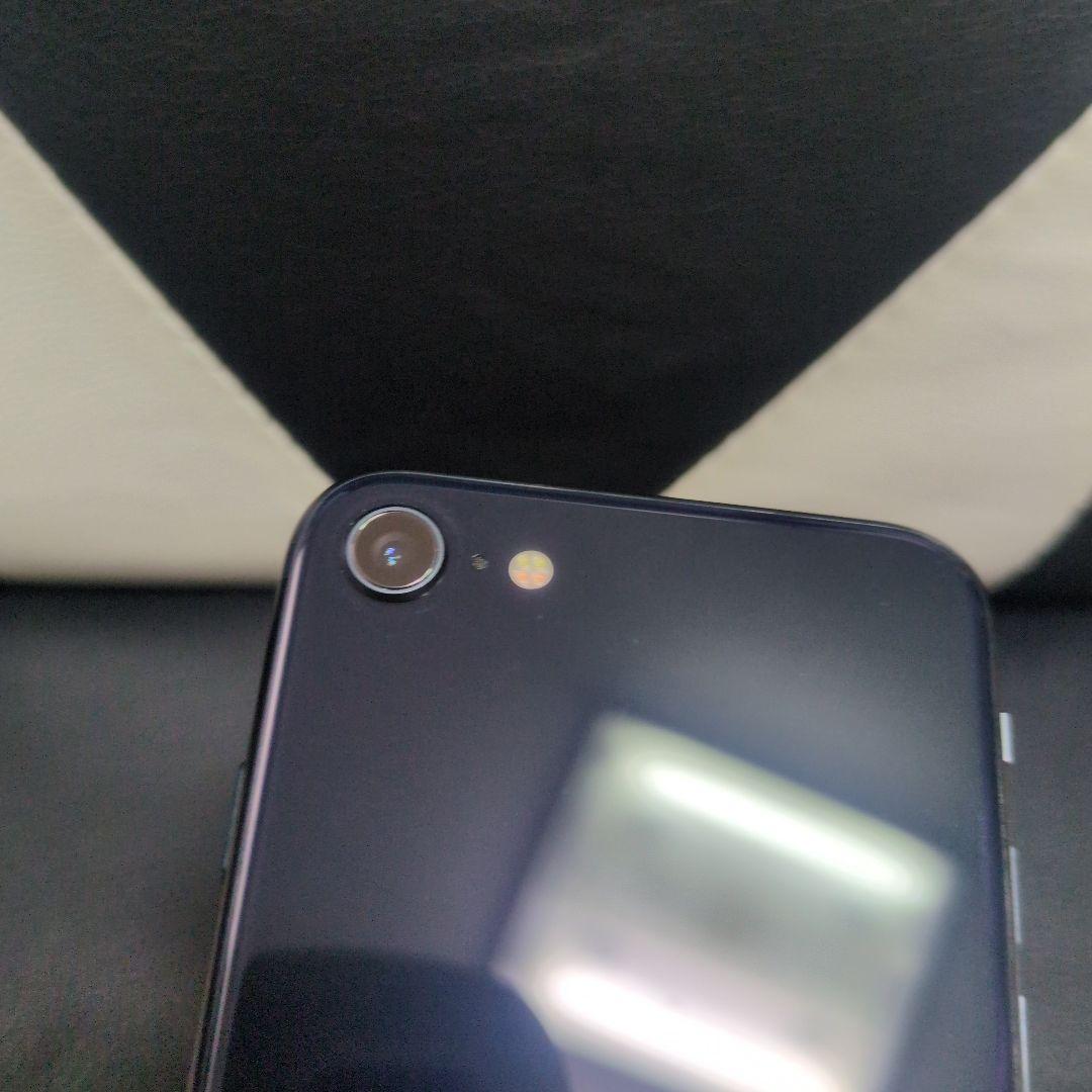 92 画面新品　iPhone　se3 第3世代　128gb SIMフリー　黒