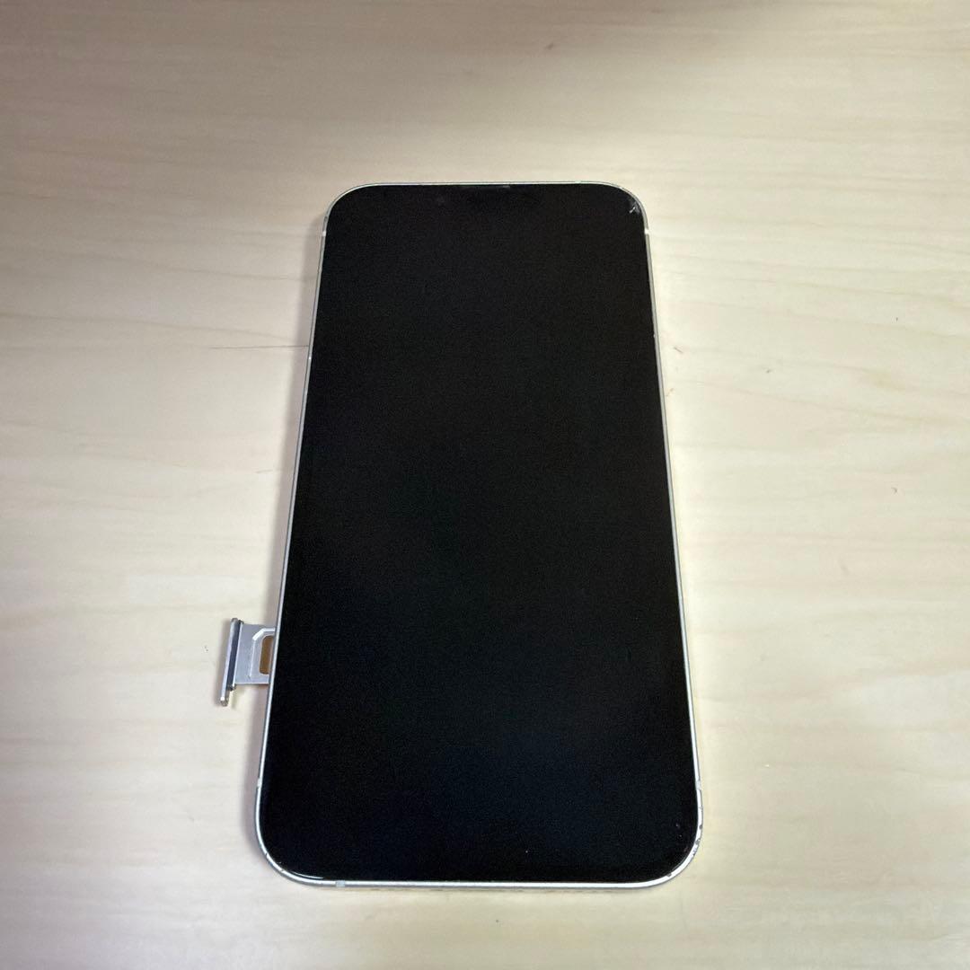 Apple iPhone 13 本体　スターライト 256GB SIMフリー