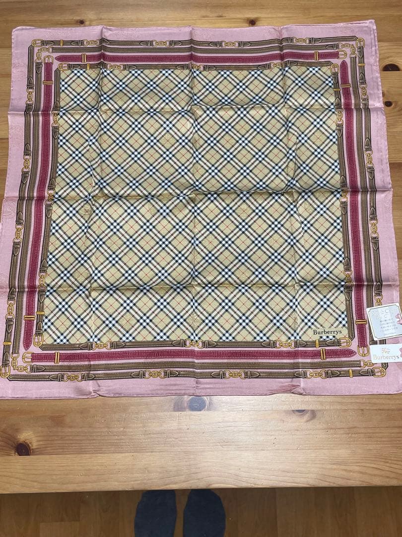 H*a様 シルク&コットンBurberrys チェック柄 ハンカチ セット
