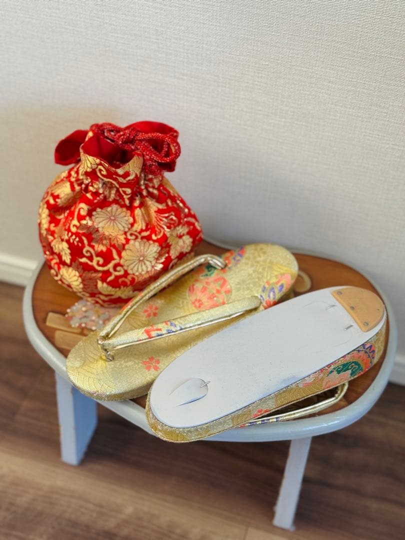 七五三に★レトロな黄緑色に御所車　疋田模様　七歳着物フルセット