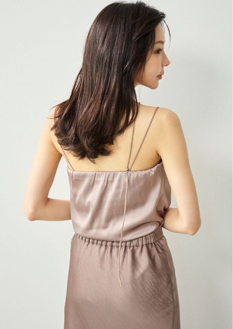 【早い者勝ち】 aimeine エメイン カップインドレープサテンキャミソール