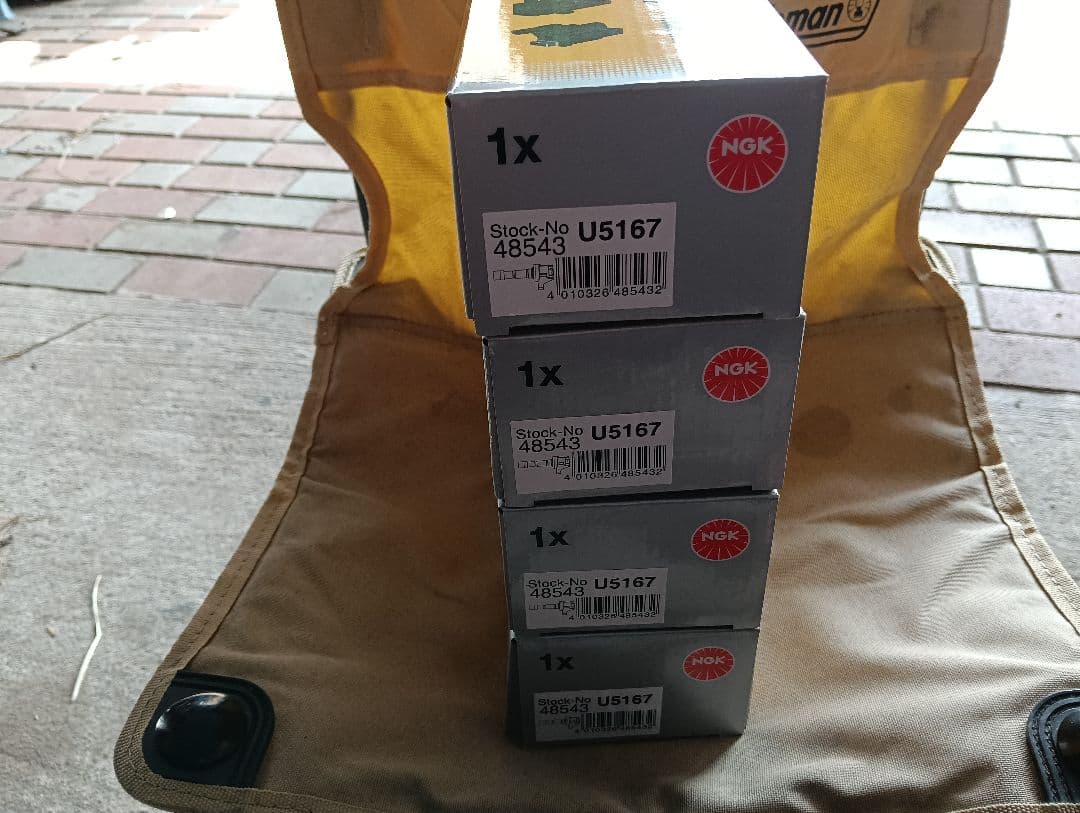 NGK GE6フィット1.3L ほぼ新品