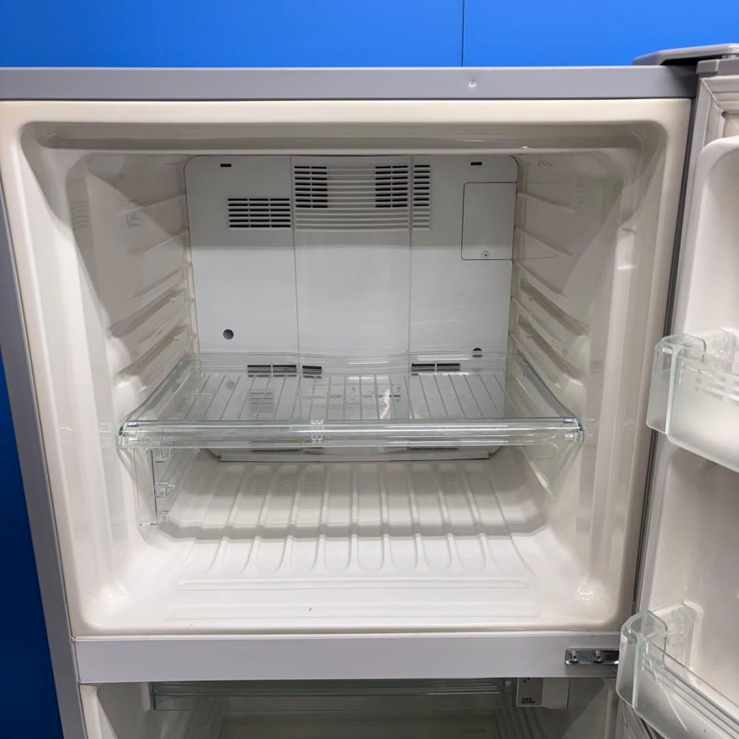 570 シャープ　中型冷蔵庫　200L強　格安　小型　一人暮らし　同棲